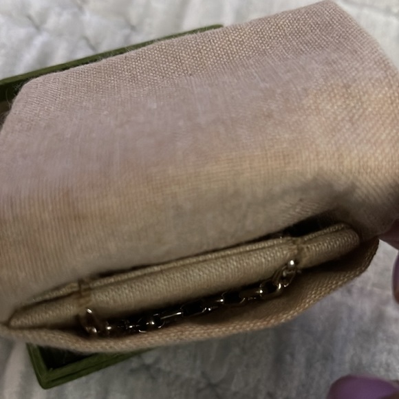 🛑 SOLD 🛑Gucci Preloved necklace excellent condition GG logo come with box n DB - Picture 14 of 15